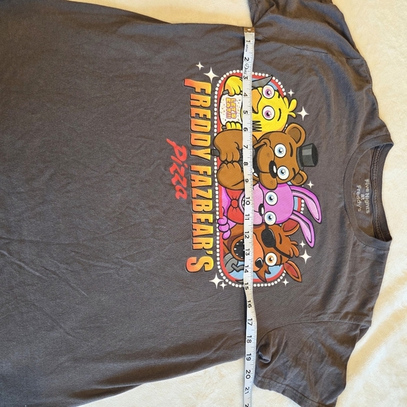 Five Nights at Freddy's FNAF Freddy Fazbear's Pizza Cartoon Graphic Shirt Large - Picture 9 of 11